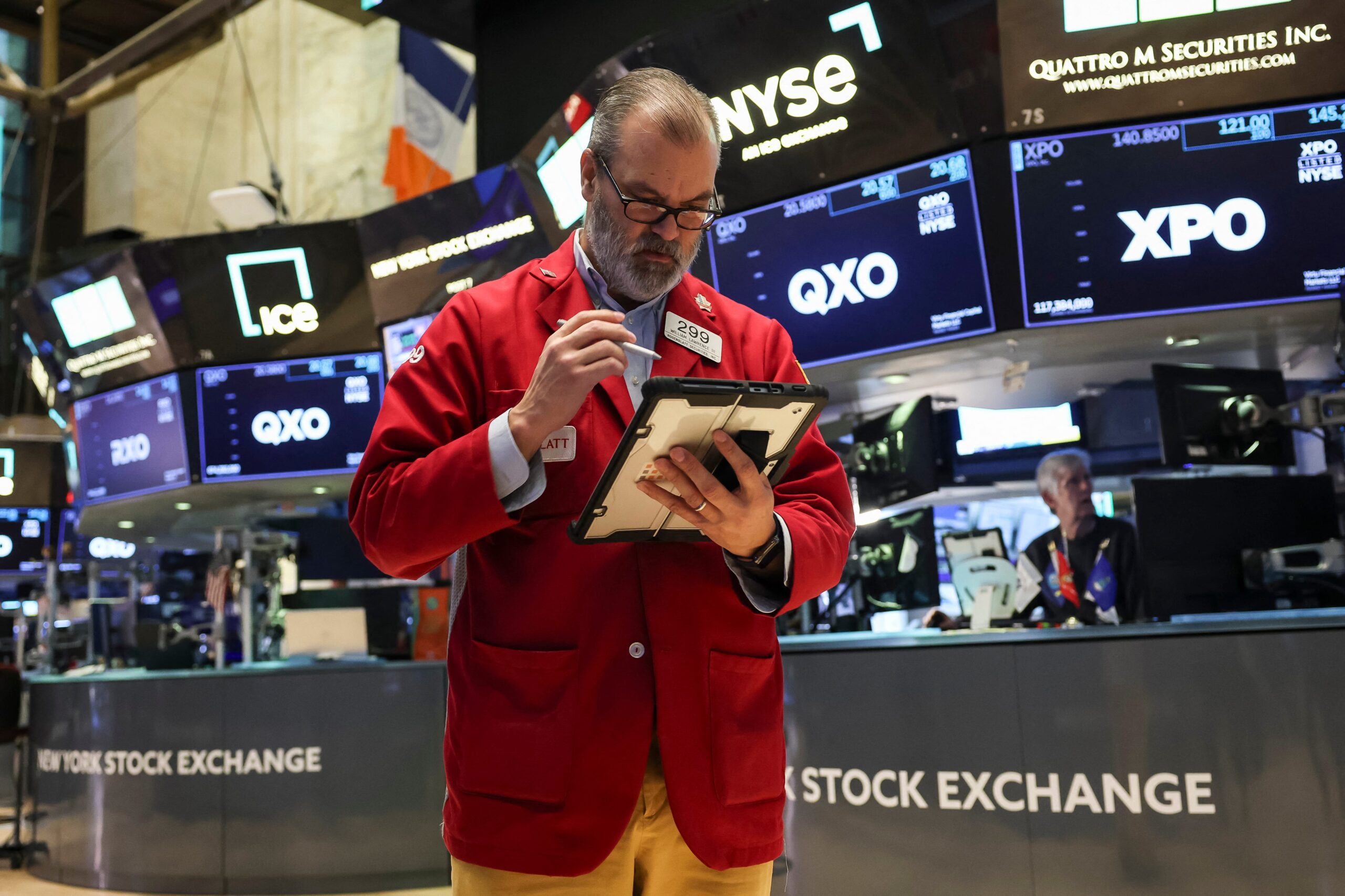 Auf dem Parkett der New Yorker Börse – der S&P 500 sendet aktuell wichtige Warnsignale.
